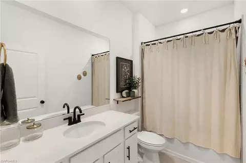 Bath - 2340 Dragonfruit Way, Naples, FL 34120 photo 2 of 2