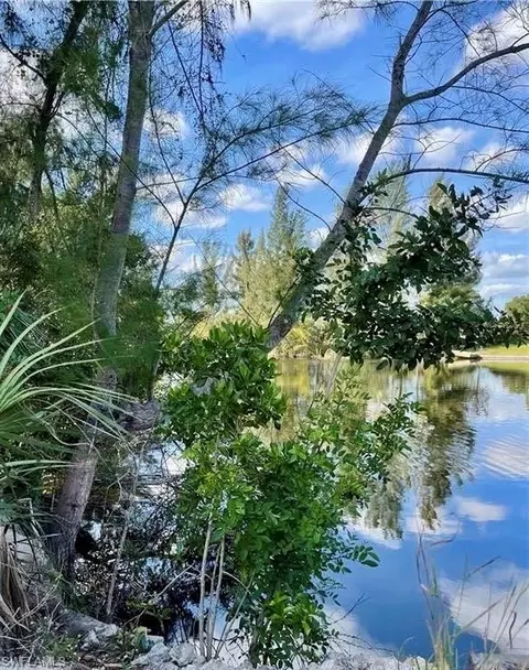 3628 NE 15th Ave, Cape Coral, FL 33909