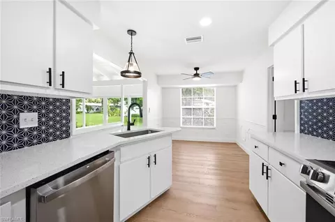 Kitchen - 59 Hilo Ct #59, Naples, FL 34112 photo 2 of 3