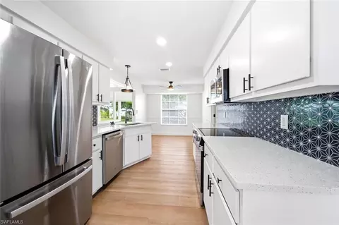 Kitchen - 59 Hilo Ct #59, Naples, FL 34112 photo 3 of 3