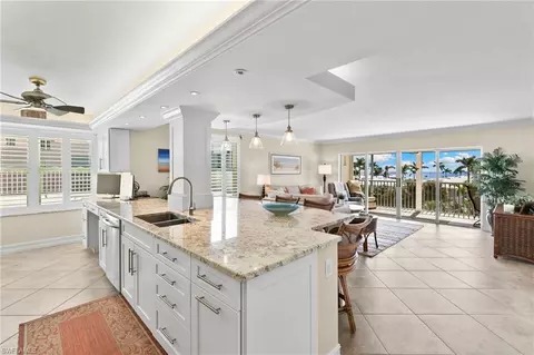 1001 S Collier Blvd #TH2, Marco Island, FL 34145