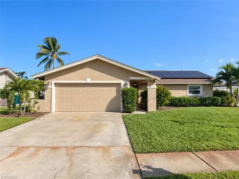861 Hofstra Dr, Fort Myers, FL 33919