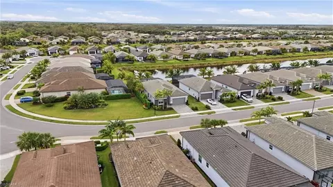 View/Area - 11394 Jacaranda Dr, Naples, FL 34120 photo 2 of 7