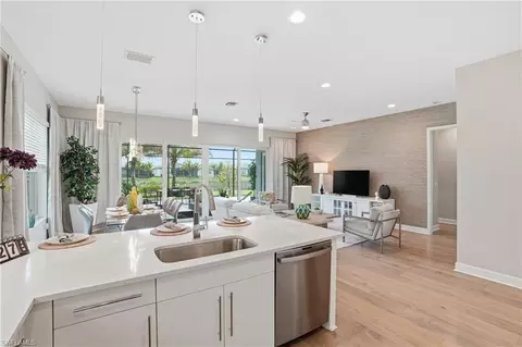 Kitchen - 11394 Jacaranda Dr, Naples, FL 34120 photo 4 of 7