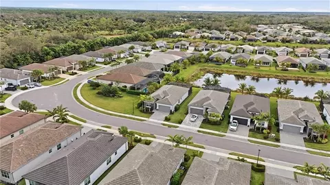View/Area - 11394 Jacaranda Dr, Naples, FL 34120 photo 3 of 7