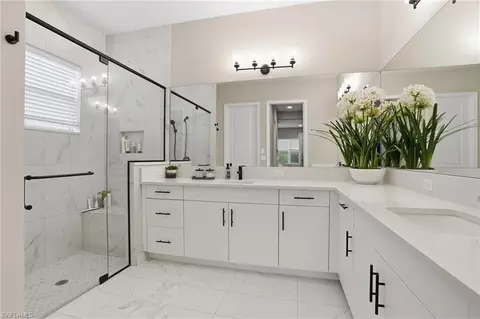 Bath - 11394 Jacaranda Dr, Naples, FL 34120 photo 2 of 4