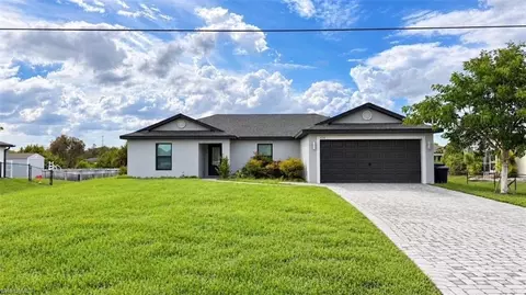 824 Rocaille Ave, Fort Myers, FL 33913