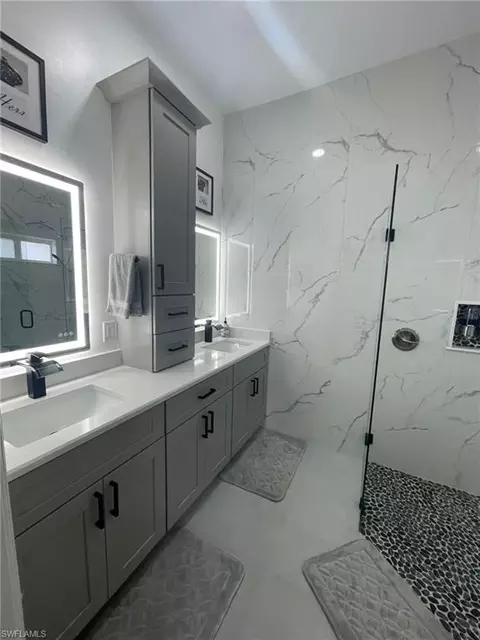 9131 Old Hickory Cir, Fort Myers, FL 33912
