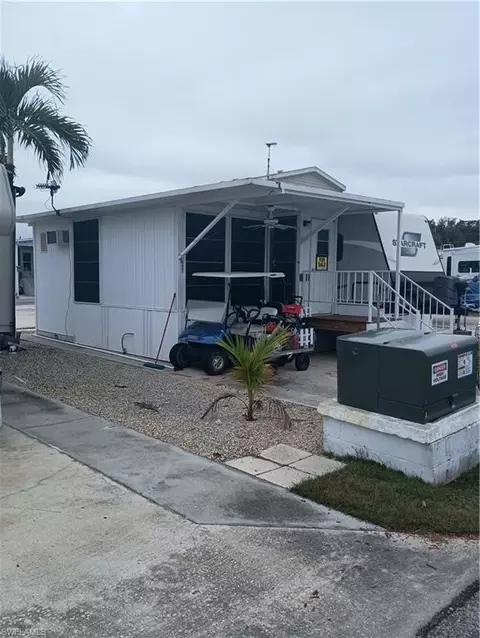 675 Copeland Ave S #5, Everglades City, FL 34139