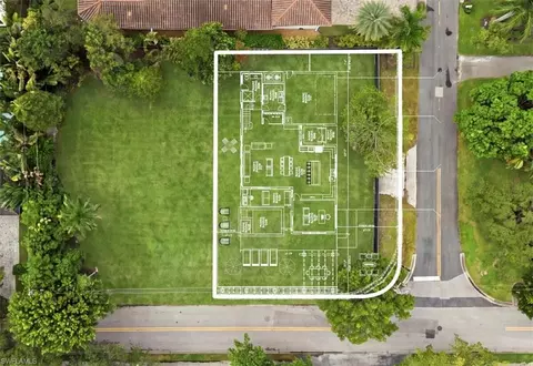 698 Fairway Ter, Naples, FL 34103 photo 2