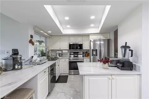 Kitchen - 108 Payne Ct, Naples, FL 34112 photo 3 of 3