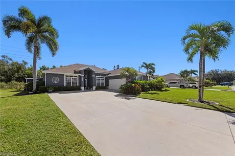 15369 Briarcrest Cir, Fort Myers, FL 33912
