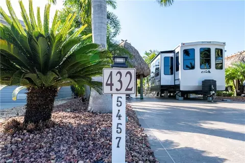 5457 Cypress Trail Resort Cir, Fort Myers, FL 33905