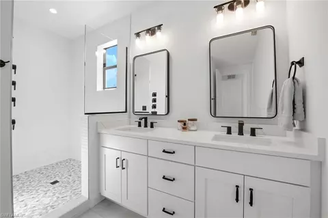 Bath - 13567 Collier Blvd, Naples, FL 34119 photo 1 of 3