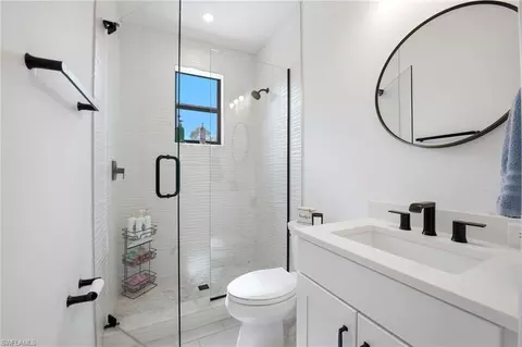 Bath - 13567 Collier Blvd, Naples, FL 34119 photo 3 of 3