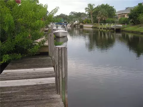 3060 Par Dr, Vero Beach, FL 32960 photo 5