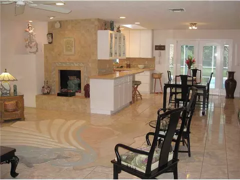 3060 Par Dr, Vero Beach, FL 32960 photo 6