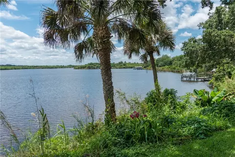 3575 Heather Ln, Micco, FL 32976 photo 3