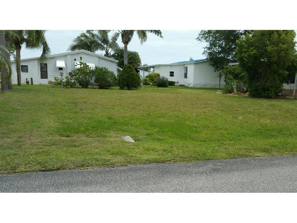 7527 Chasta Rd, Micco, FL 32976 photo 1