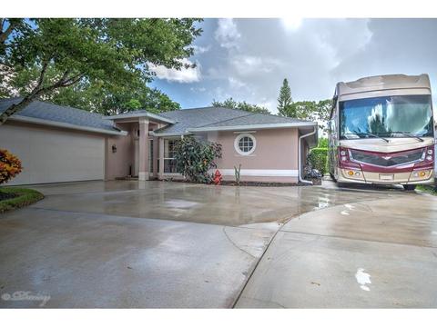 974 Claire Ave, Sebastian, FL 32958 photo 4