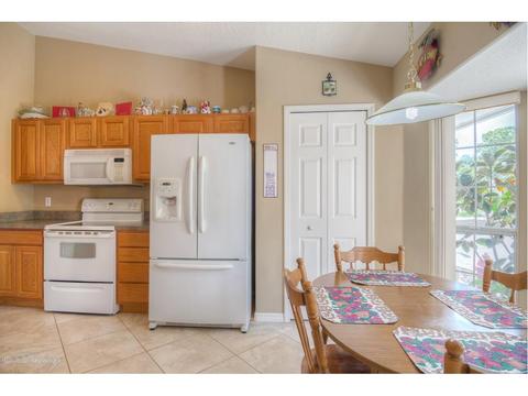 974 Claire Ave, Sebastian, FL 32958 photo 6