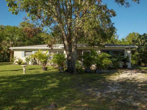 9585 Riverview Dr, Micco, FL 32976 photo 1