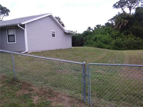 8245 Fleming Grant Rd, Micco, FL 32976 photo 7
