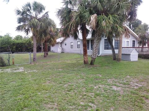 8245 Fleming Grant Rd, Micco, FL 32976 photo 4