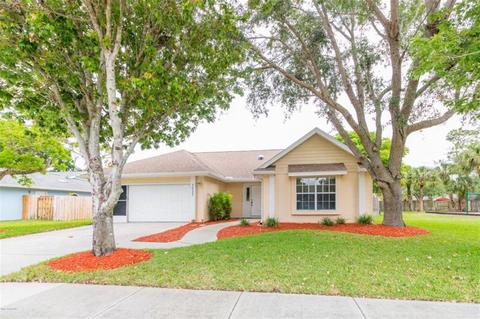 3627 Whisperwood Cir, Melbourne, FL 32901 photo 1
