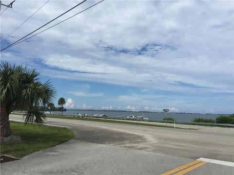 7515 Blackhawk Rd, Micco, FL 32976 photo 2