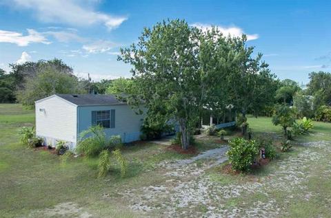 8230 Woods Trl, Micco, FL 32976 photo 2