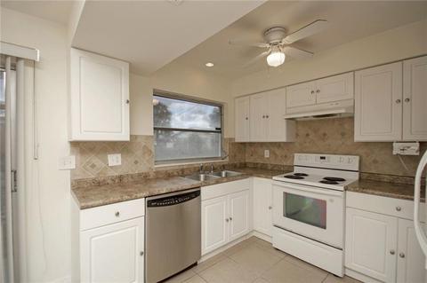 848 Damask St NE, Palm Bay, FL 32905 photo 1