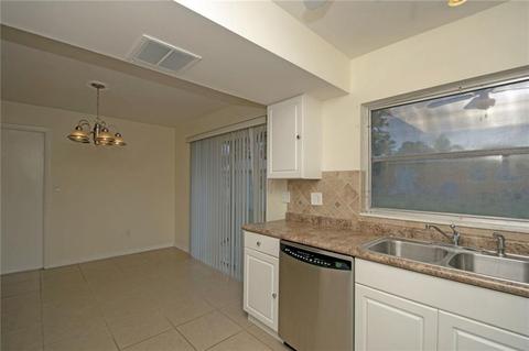 848 Damask St NE, Palm Bay, FL 32905 photo 10