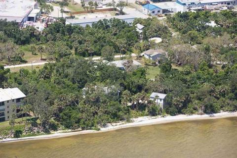 2807 Riverview Dr, Melbourne, FL 32901 photo 1