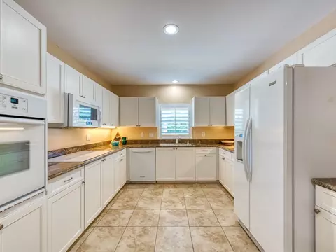 3635 Eagle Dr, Vero Beach, FL 32963 photo 3