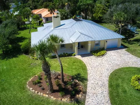 3635 Eagle Dr, Vero Beach, FL 32963 photo 1