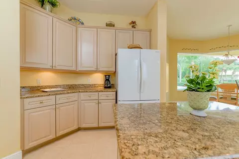 9034 Castle Harbour Cir, Vero Beach, FL 32963 photo 7