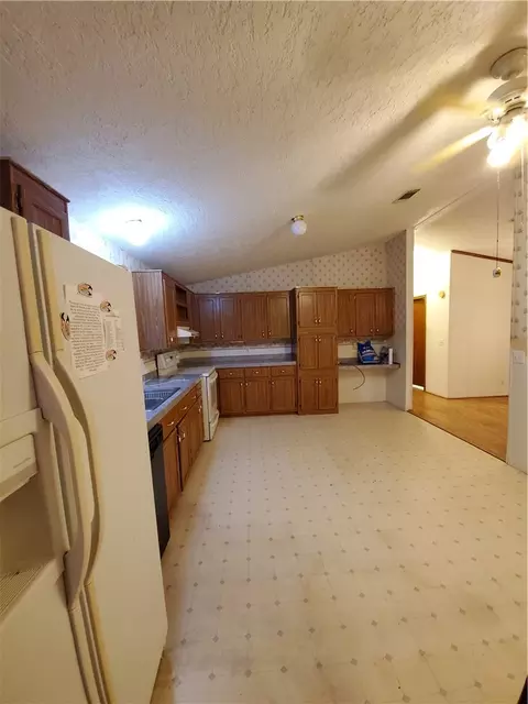 1037 Lemon St, Okeechobee, FL 34974 photo 6