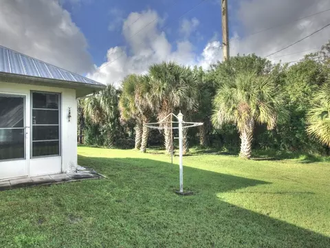 9632 Honeysuckle Dr, Micco, FL 32976 photo 8