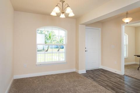 938 Devon Ave, Sebastian, FL 32958 photo 2