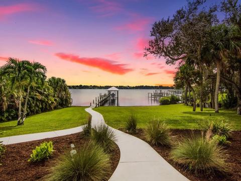 9730 Riverview Dr, Micco, FL 32976 photo 1
