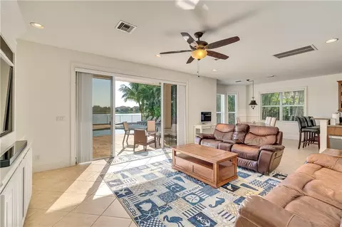 980 Ruby Ave SW, Vero Beach, FL 32968 photo 10