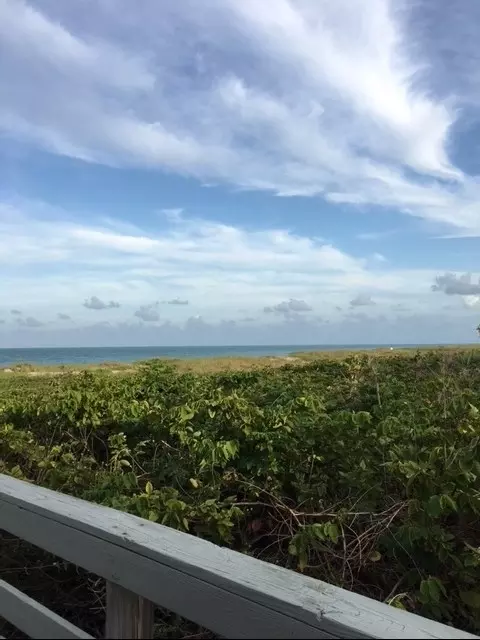 2240 E Beachside Ln, Vero Beach, FL 32963 photo 4