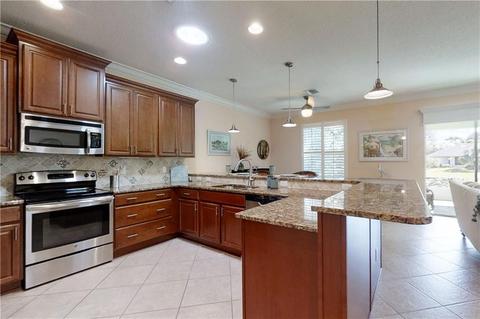667 Wimbrow Dr, Sebastian, FL 32958 photo 7