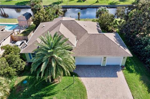 667 Wimbrow Dr, Sebastian, FL 32958 photo 2