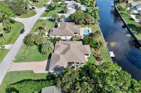 667 Wimbrow Dr, Sebastian, FL 32958 photo 4
