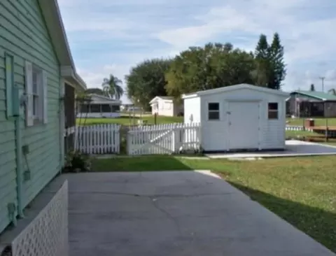 1040 Elm St, Okeechobee, FL 34974 photo 4