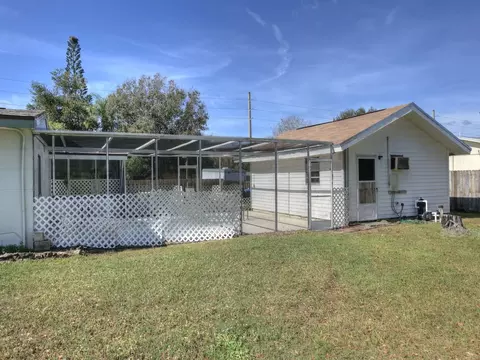9425 Honeysuckle Dr, Micco, FL 32976 photo 9