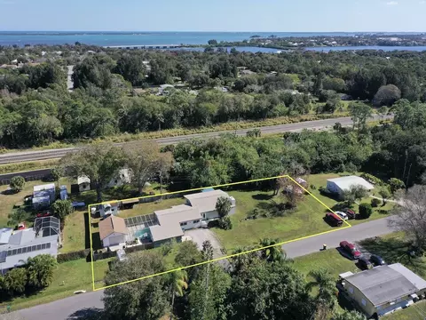 9425 Honeysuckle Dr, Micco, FL 32976 photo 2