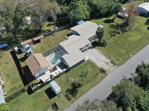 9425 Honeysuckle Dr, Micco, FL 32976 photo 3